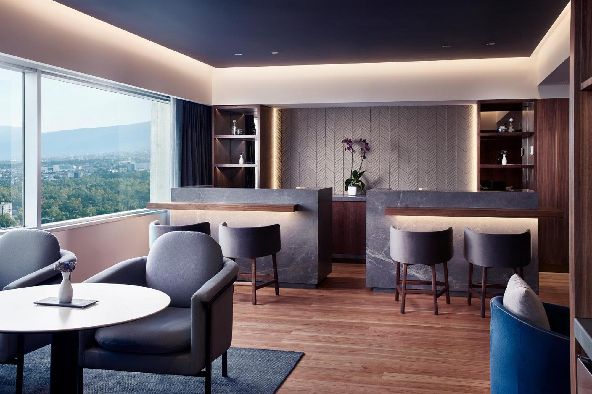 Regency Club King Room