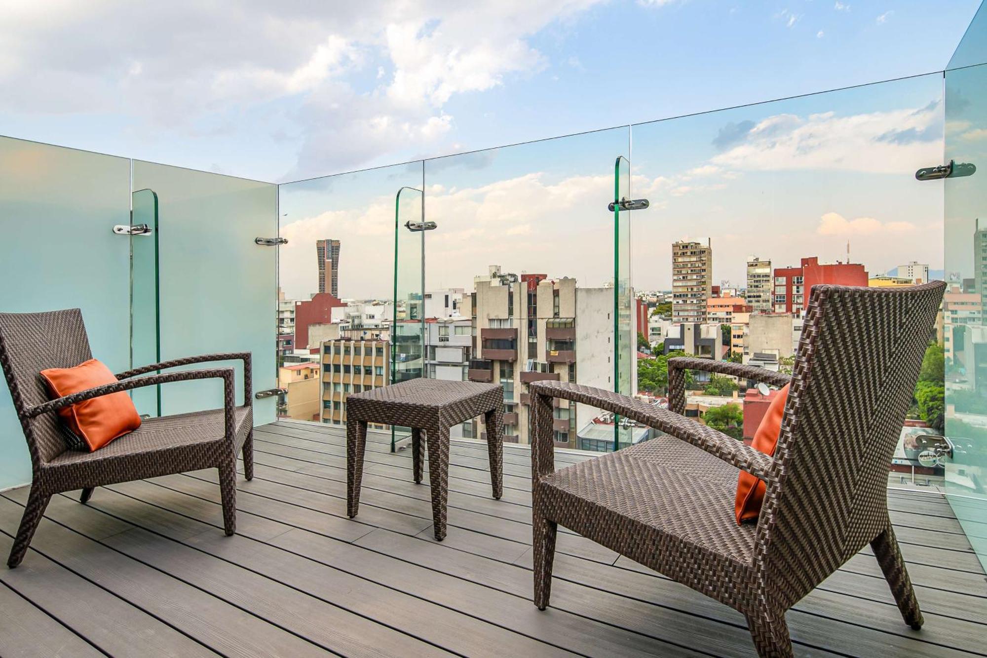 Queen Room with Two Queen Beds with City View and Terrace