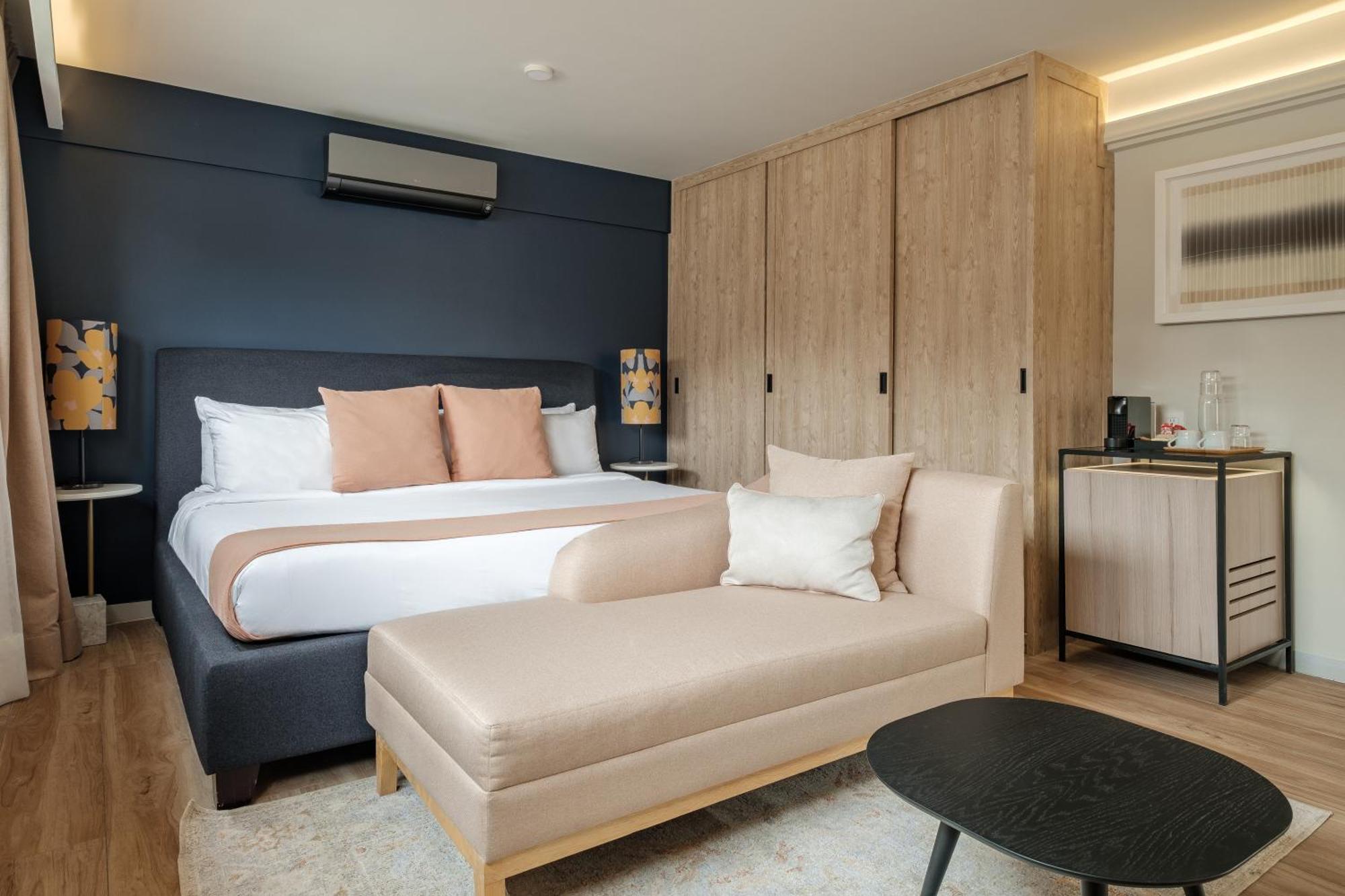 Superior King Room
