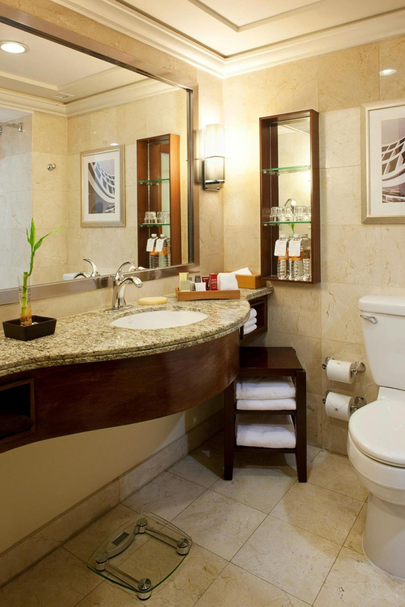 Executive lounge access, Guest room, 1 King Bed