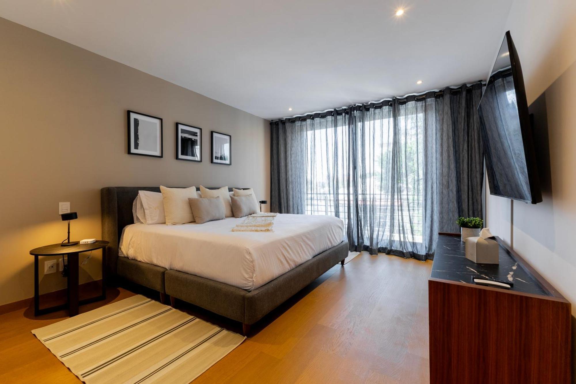 Deluxe Penthouse 4 Bedrooms Terrace