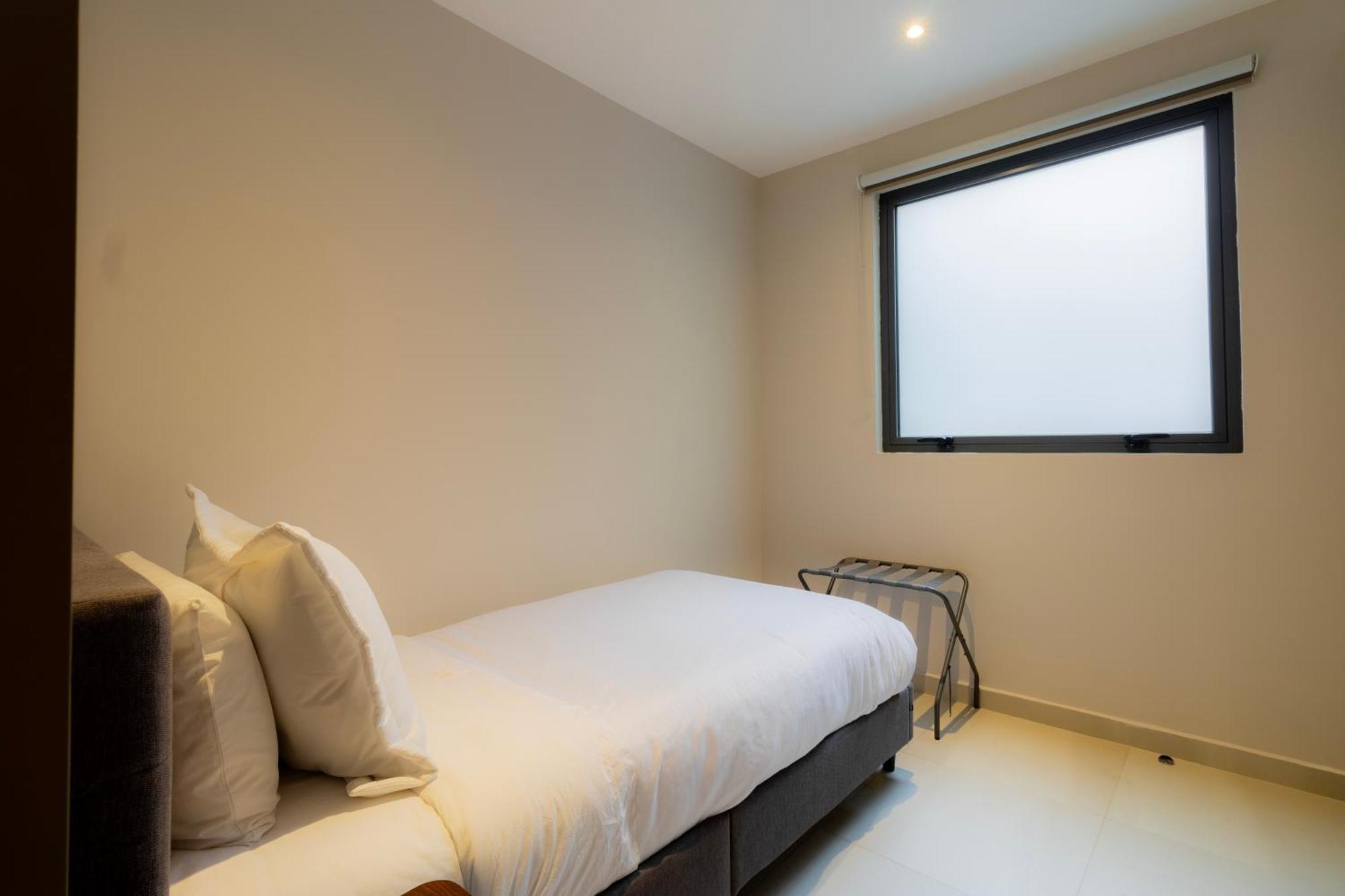 Premium Apartment 3 Bedrooms Balcony