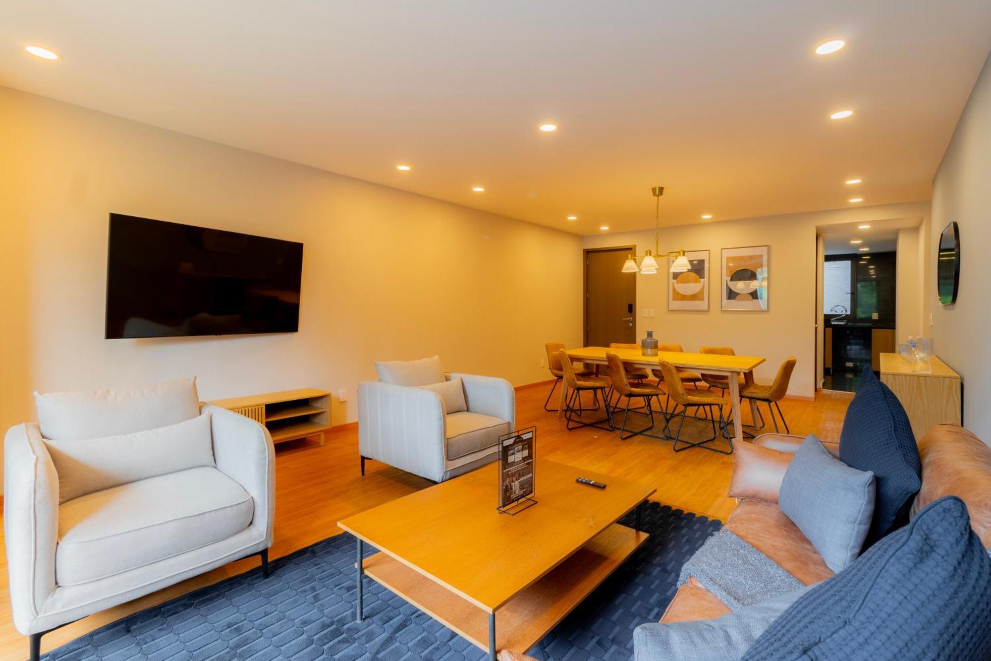 Premium Apartment 3 Bedrooms Balcony Street View