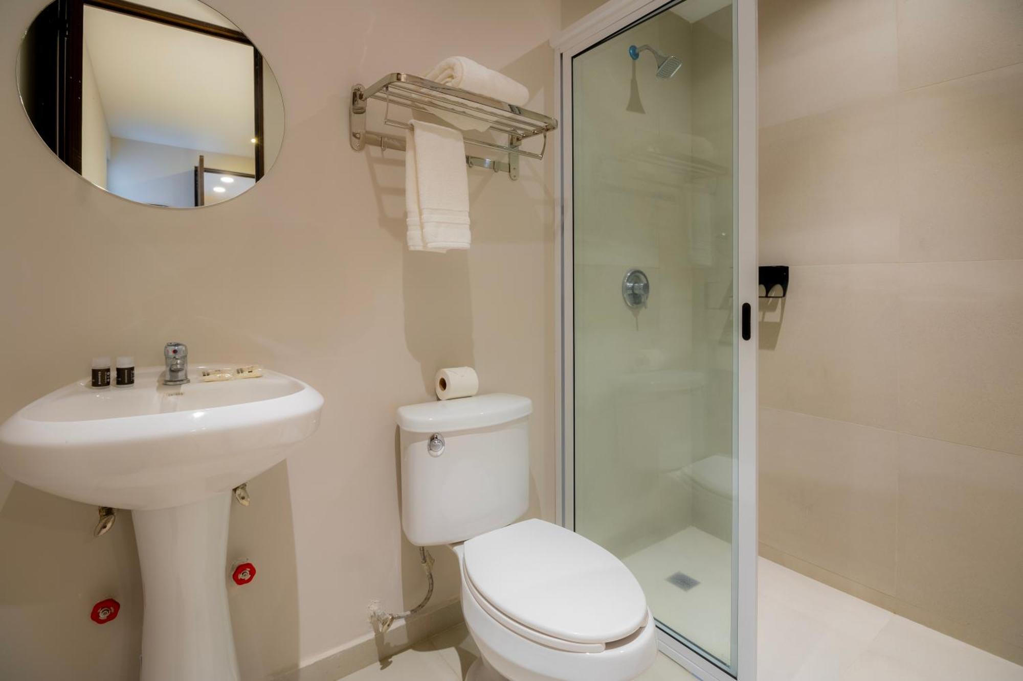 Premium Apartment 3 Bedrooms Balcony Street View