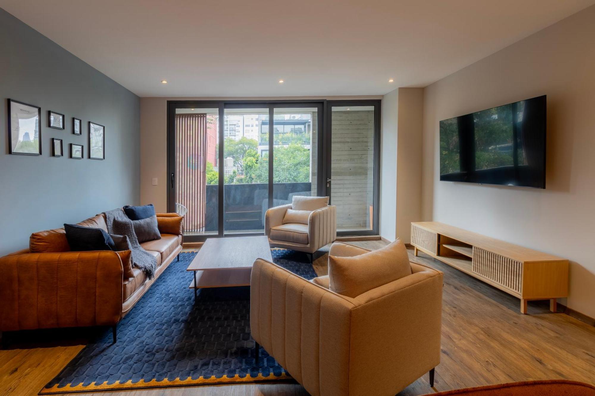 Premium Apartment 3 Bedrooms Balcony Street View