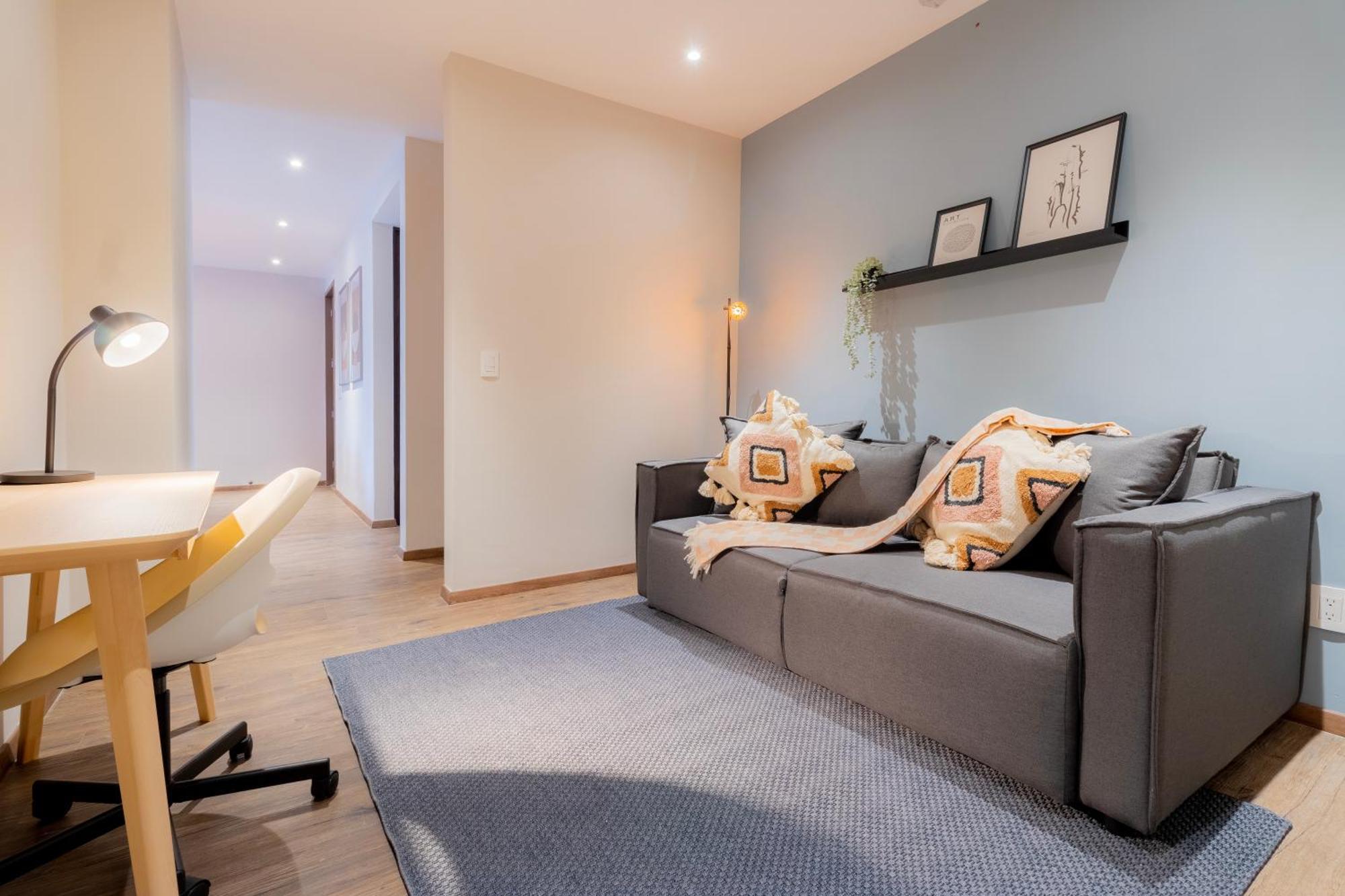 Premium Apartment 3 Bedrooms Balcony Street View