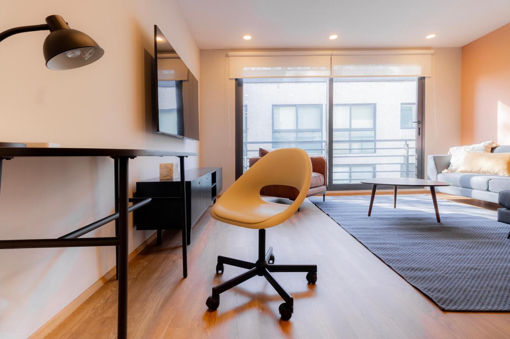 Luxury Apartment 3 Bedrooms Balcony