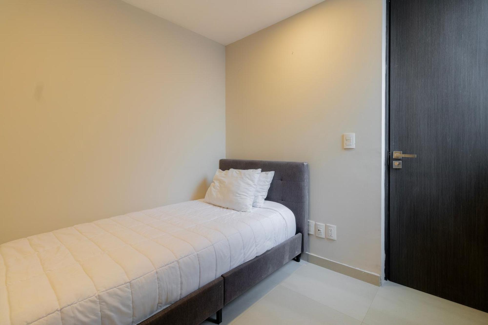 Luxury Apartment 3 Bedrooms Balcony