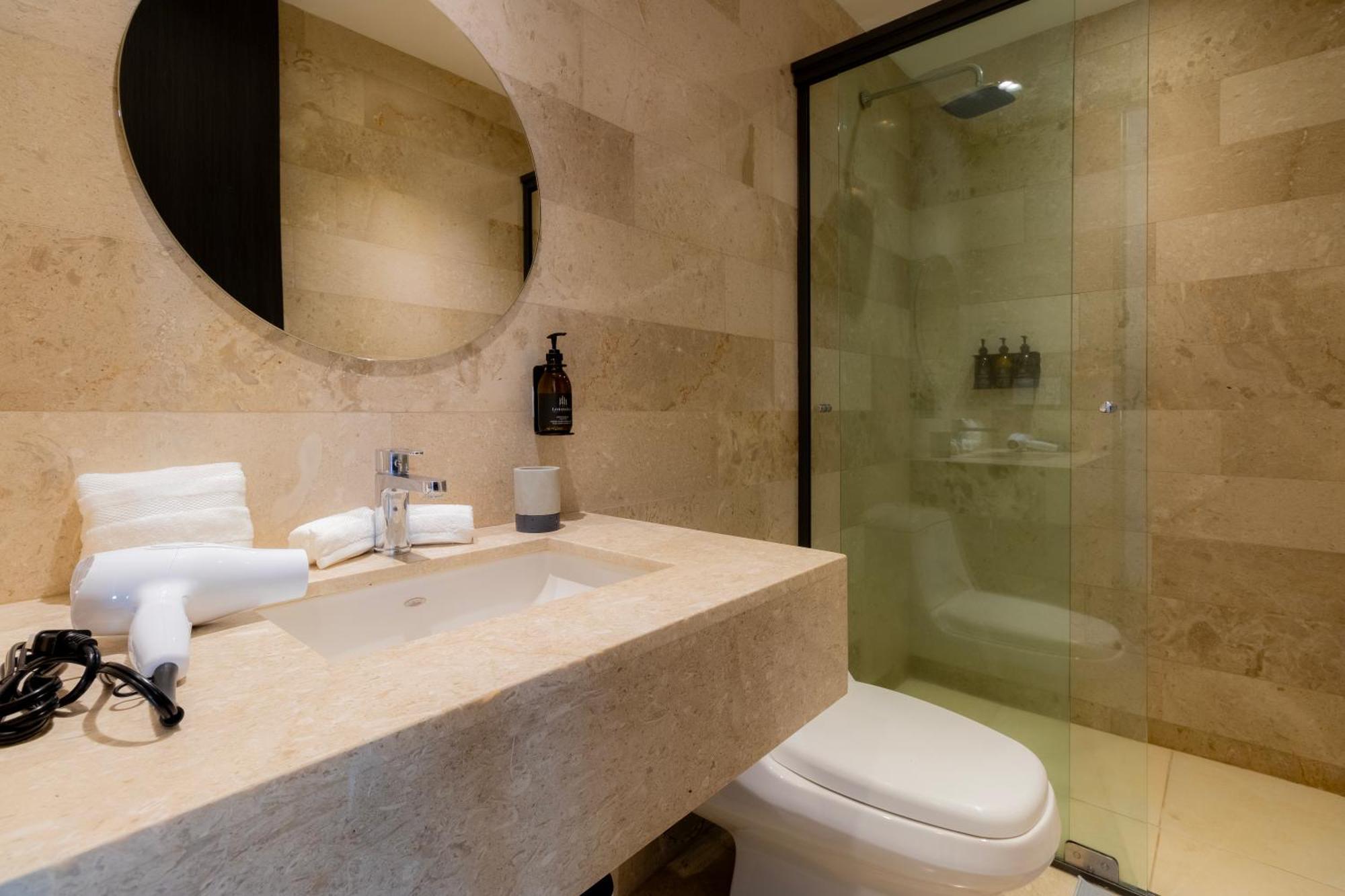 Premium Apartment 3 Bedrooms Balcony