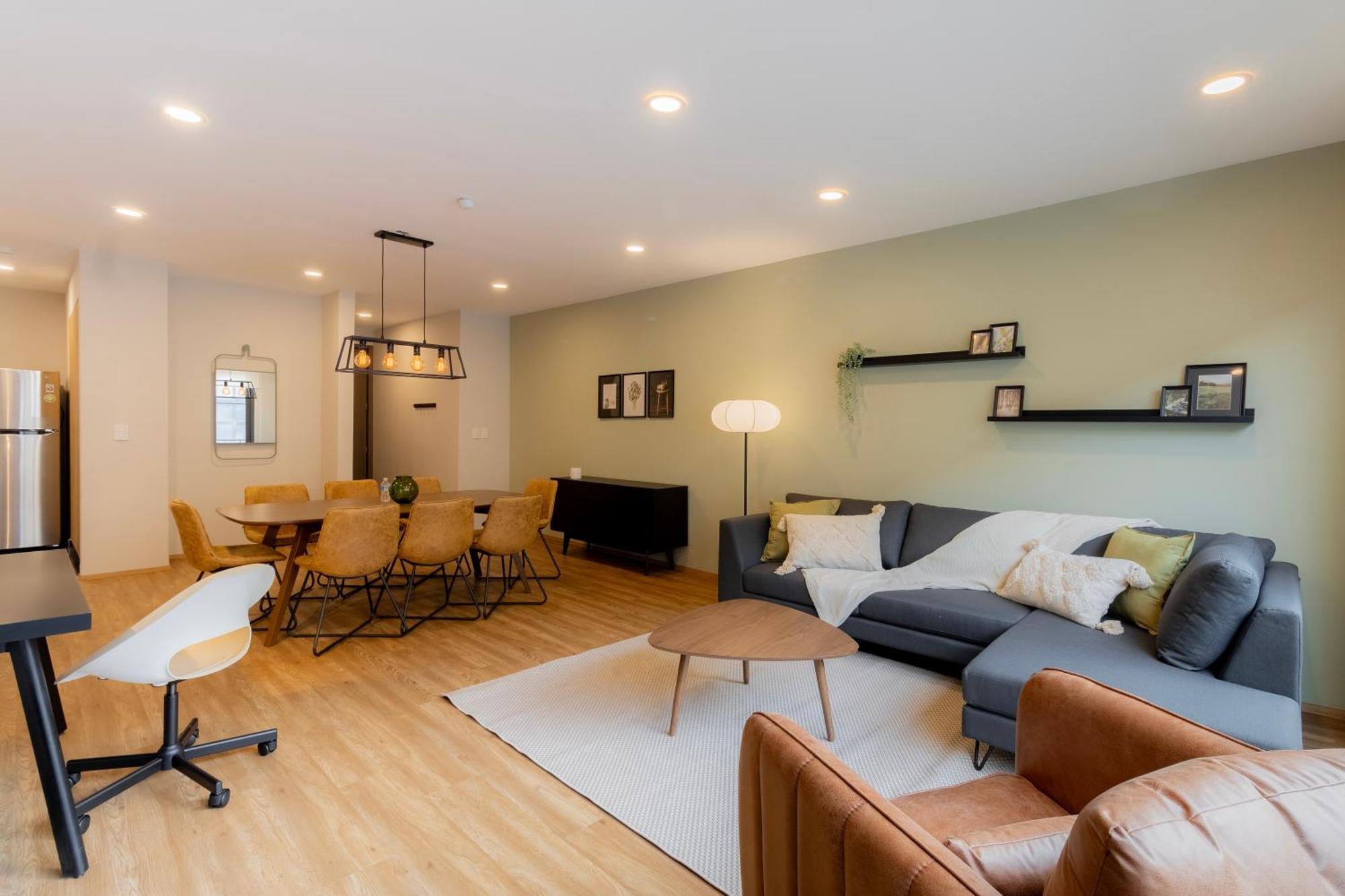 Premium Apartment 3 Bedrooms Balcony