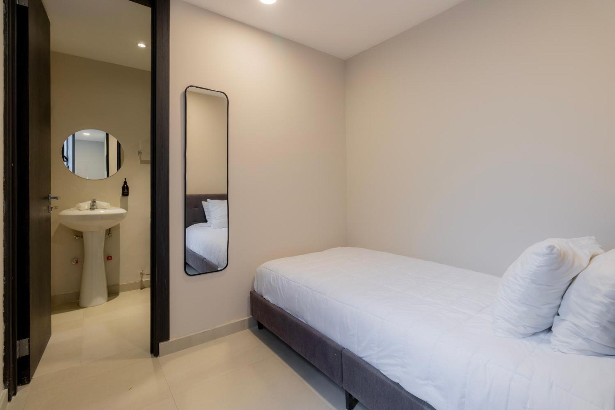 Luxury Apartment 3 Bedrooms Balcony