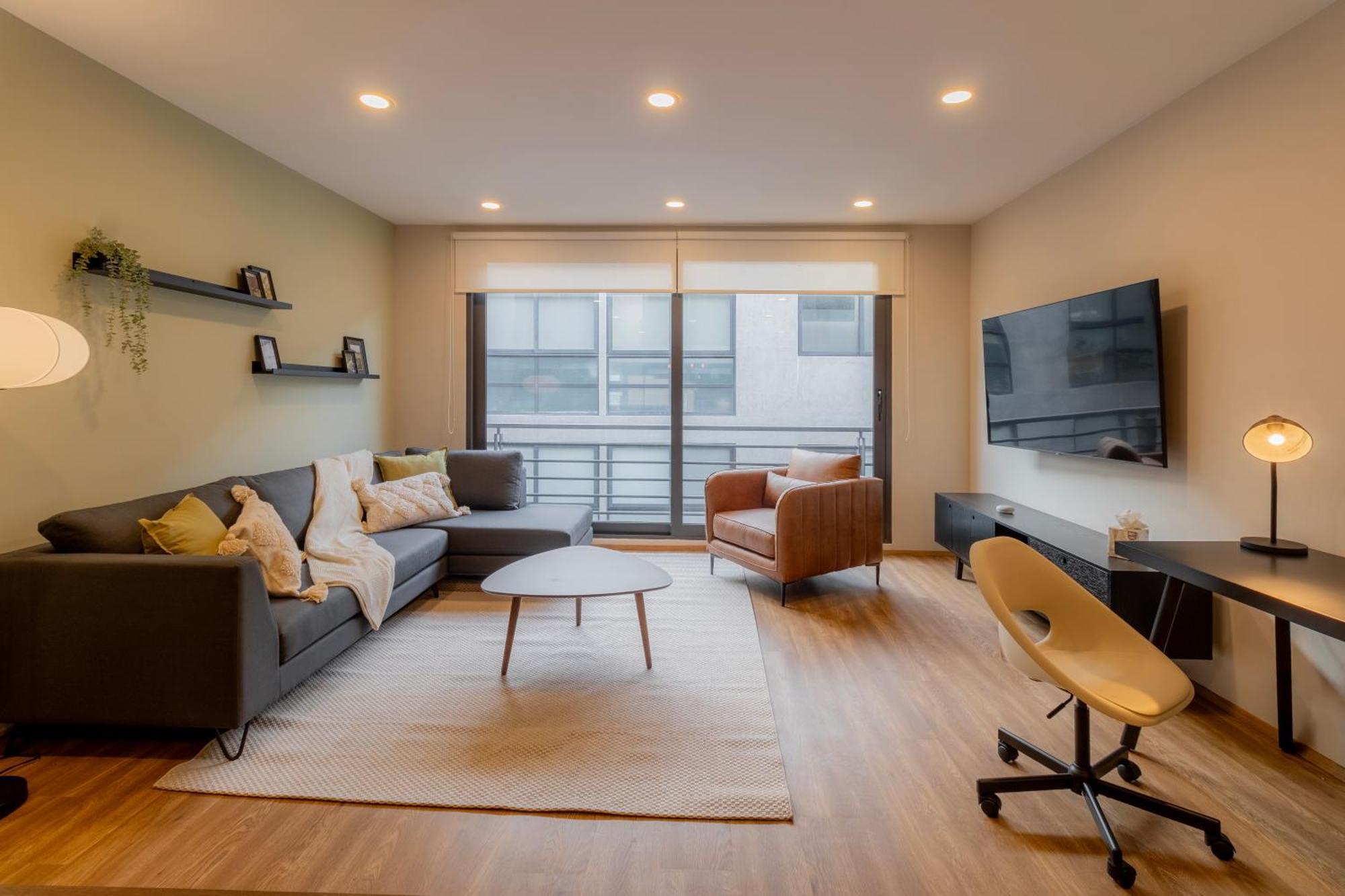 Premium Apartment 3 Bedrooms Balcony