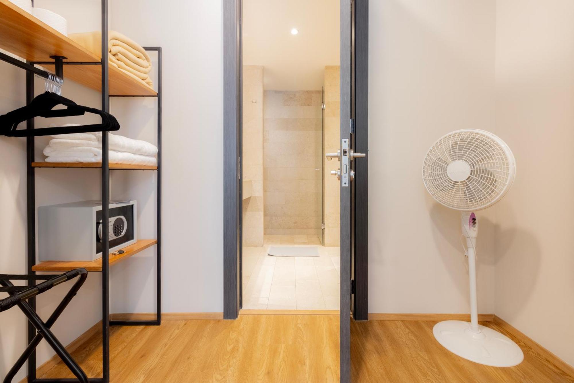 Premium Apartment 3 Bedrooms Balcony