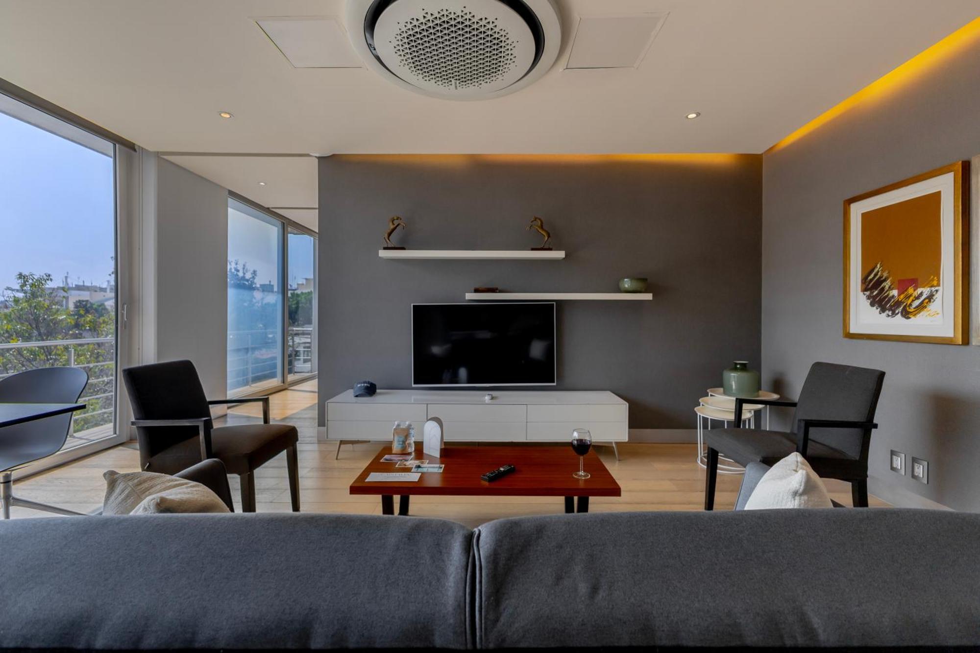 Master Suite Balcony A or C