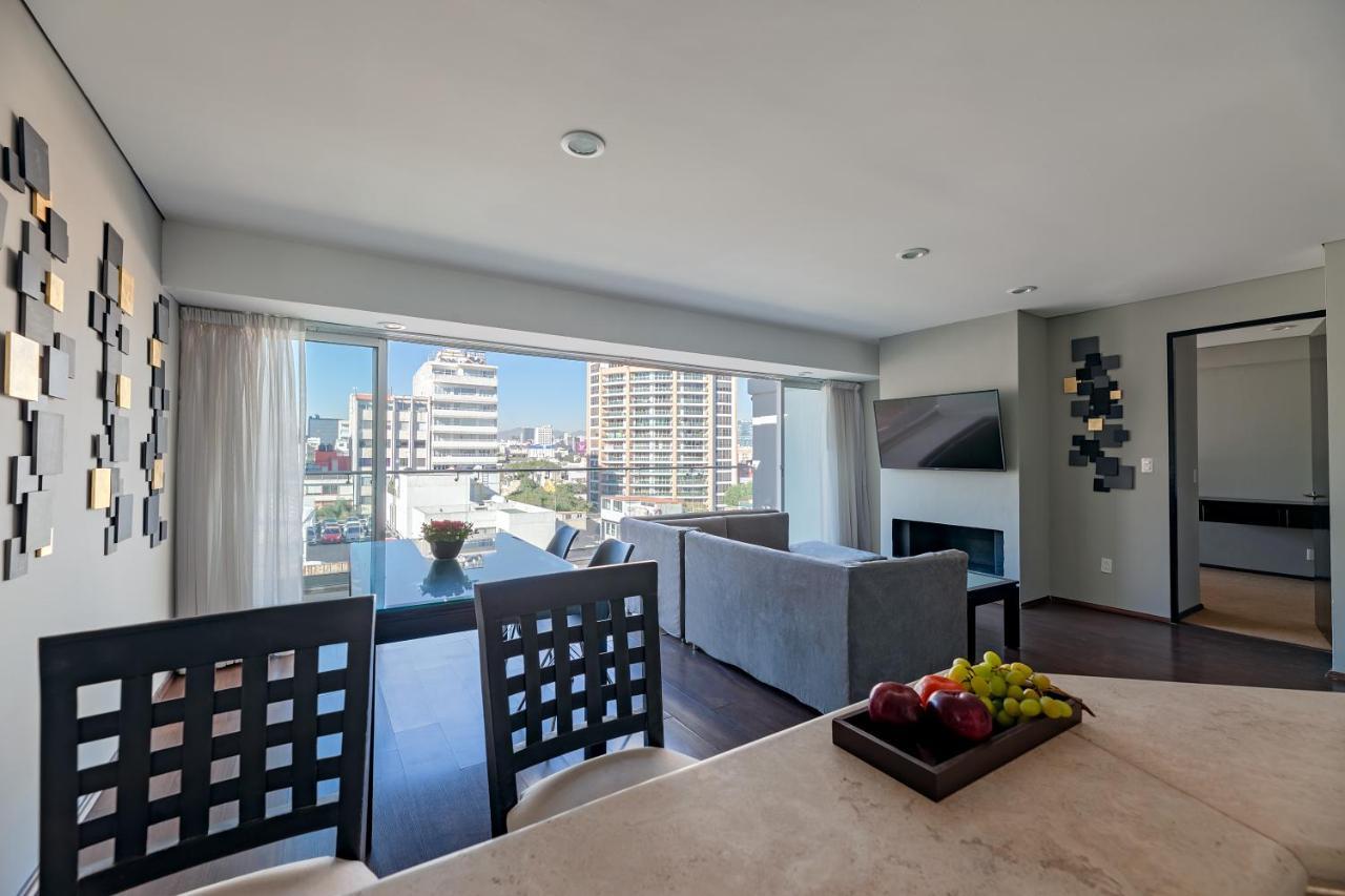 Penthouse Suite,1273567444:JPEG