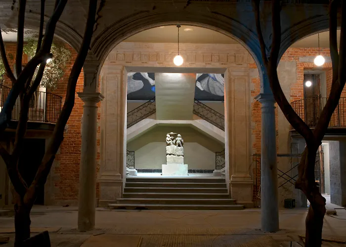 Downtown Mexico Hotel